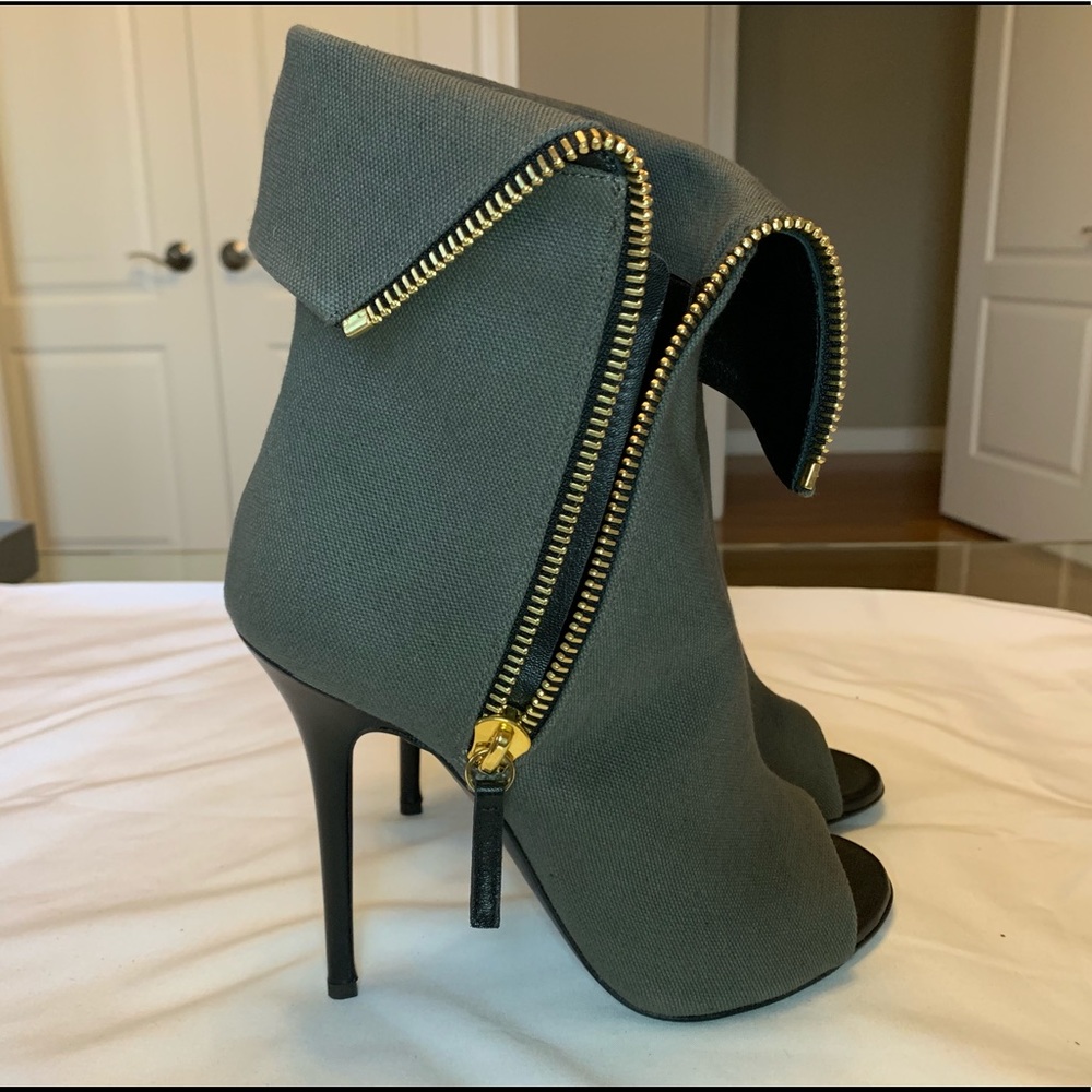 Giuseppe Zanotti Zip Peep Toe Bootie